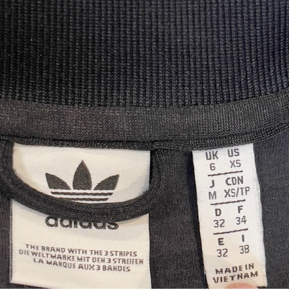 Unisex Adidas Black Track Jacket blokecore athletic sport workout zippers unisex - Picture 3 of 9